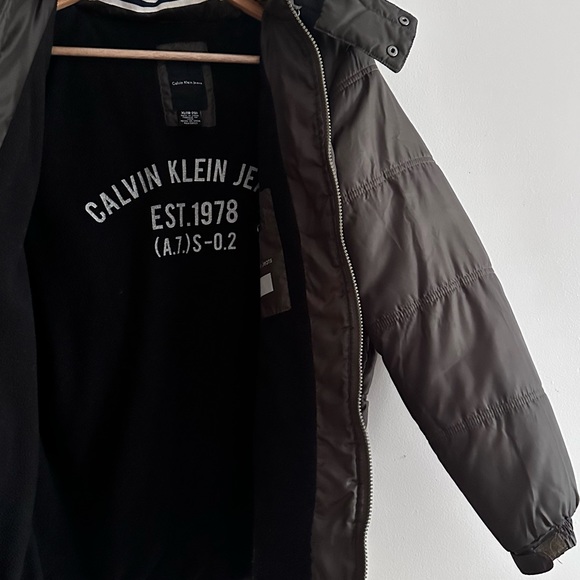 Calvin Klein Jeans Green Puffer Coat - Picture 4 of 8
